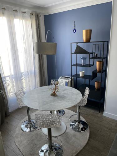 Beautiful Lincoln Apartment - image 3