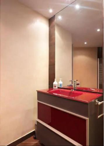 Lucas House Apartments by Sitges Group - Photo 4