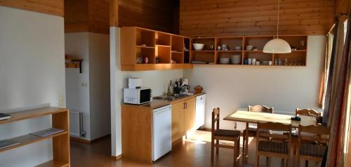 Kjøkken, Kaffi Holar Cottages and Apartments in Akureyri