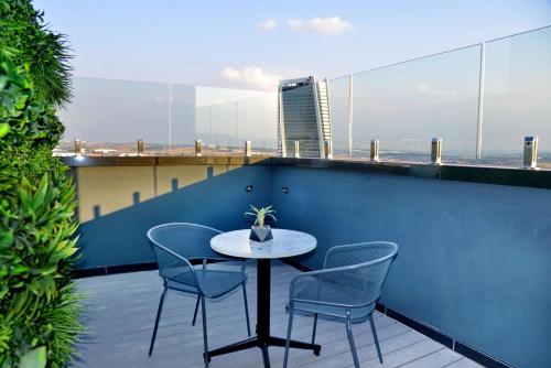 ทัศนียภาพ, โรงแรมคอร์ทยาร์ด วอเตอร์ฟอล ซิตี้ (Courtyard Hotel Waterfall City) in โยฮันเนสเบิร์ก