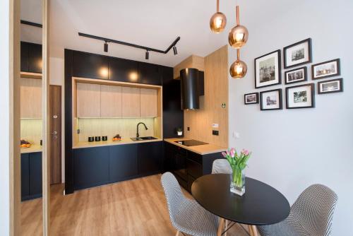 Cozinha, Bastion Wałowa by Q4Apartments in Mlyniska