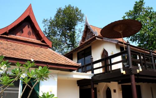 Ayutthaya Garden River Home