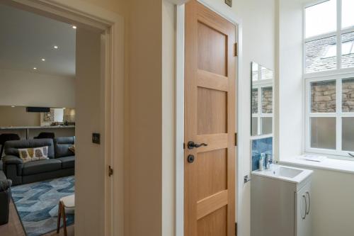23 Tanners Yard - image 12