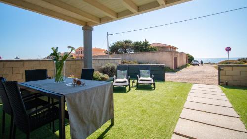  Tropical apartment San Giovanni di Sinis, Pension in Oristano