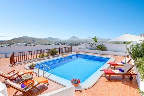 Modern Villa in Nazaret with Private Pool, Nazaret