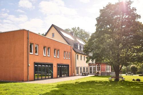 ทัศนียภาพภายนอกโรงแรม, Jugendherberge Detmold in ดิทโมล์ด