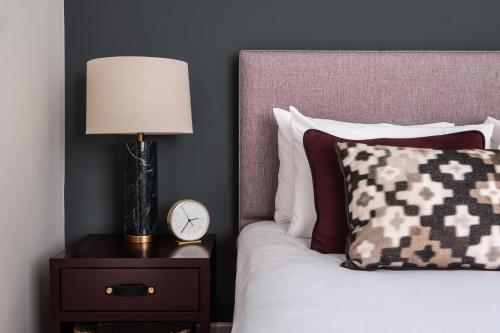 Native Mayfair - image 4