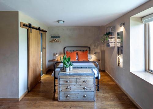 Book the Deluxe Double Room with Shower Deluxe Double Room with Shower