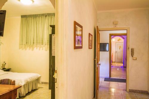 Elisart Guest House - image 4