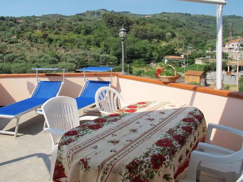  Apartment La Colombera E by Interhome, Pension in Diano Castello