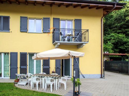 Holiday Home Carmen by Interhome in Brissago Valtravaglia