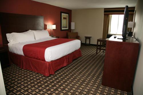 Holiday Inn New London by IHG in New London, USA