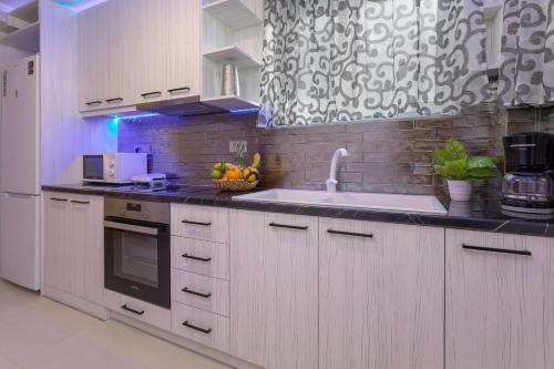 Evia's Apartment - New Apartment In Town! 4