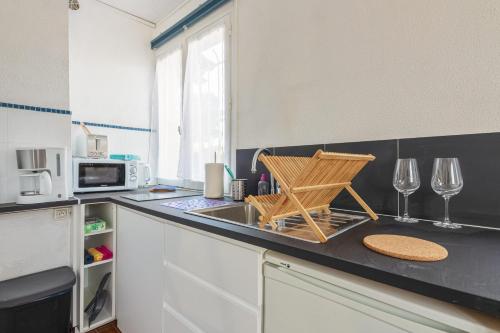 Charming studio with pool and garden in Six-Fours-les-Plages - Welkeys