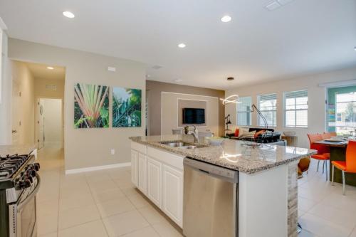 Sunsational Solterra Villa minutes from Disney villa - image 9
