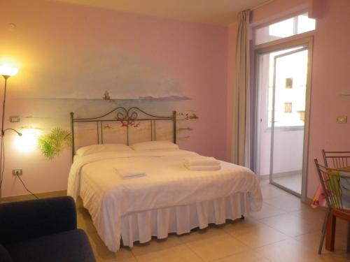 Elisart Guest House - image 13