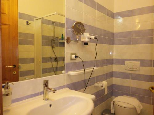 Elisart Guest House - image 2