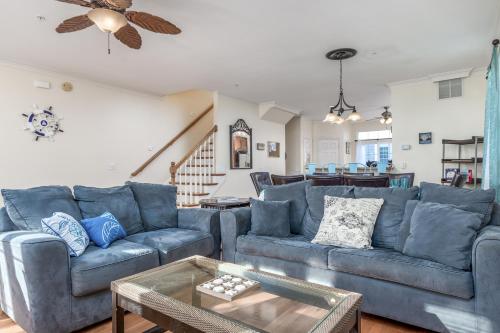 Saint Louis Ave, Unit D