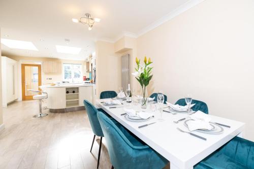 Central Windsor Stunning 4 Bedroom Spacious Modern House, Windsor (Foto 9)