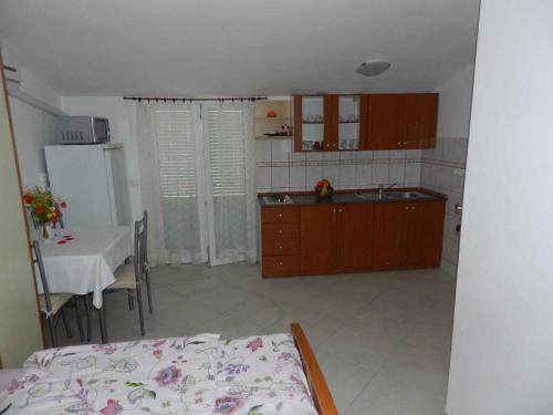 Apartment in Malinska II - image 5