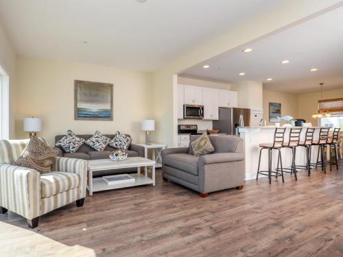 Seaside Village - Bowline