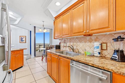 Surfside Resort 1111 - image 5