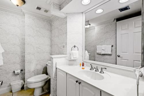Surfside Resort 1111 - image 9