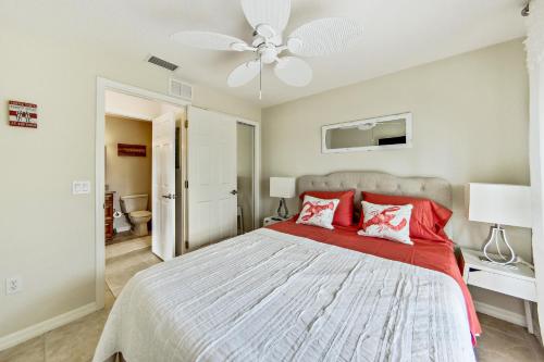 Oasis by the Sea Beach Front Community - Luxurious Pool Spa Home with Waterfall - Sleeps 10 - Come, Palm Coast (photo 3)