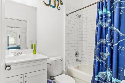 New Luxury Ocean Front 3 bedroom2 bath condo sleeps 8 Cinnamon Beach Resort - image 9
