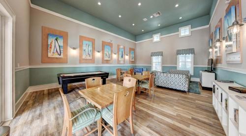 New Luxury Ocean Front 3 bedroom2 bath condo sleeps 8 Cinnamon Beach Resort - image 12