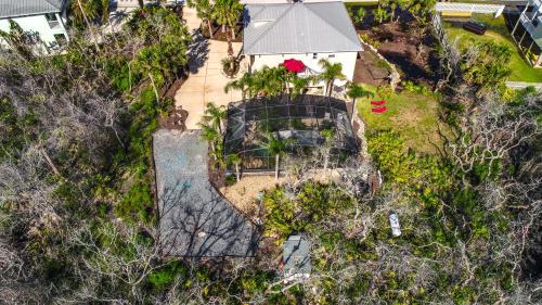 Oasis by the Sea Beach Front Community - Luxurious Pool Spa Home with Waterfall - Sleeps 10 - Come - image 5