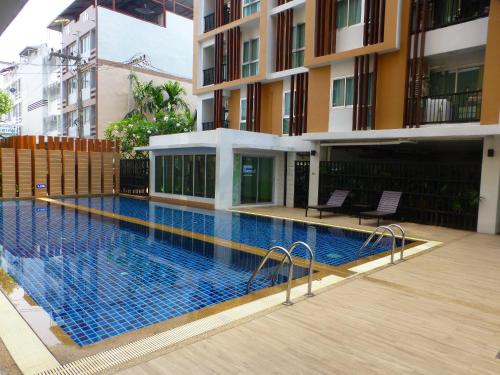 1 Double bedroom Apartment with Swimming pool security and high speed WiFi