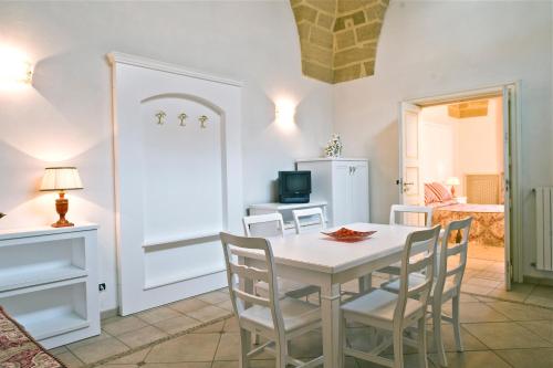 Beautiful property in the Heart of Gallipoli - image 13