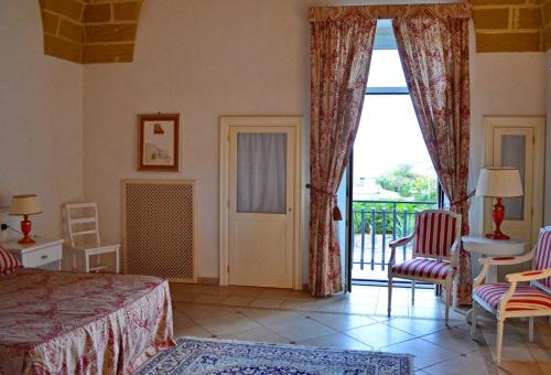 Beautiful property in the Heart of Gallipoli - image 2