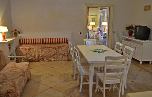 Beautiful property in the Heart of Gallipoli - image 9