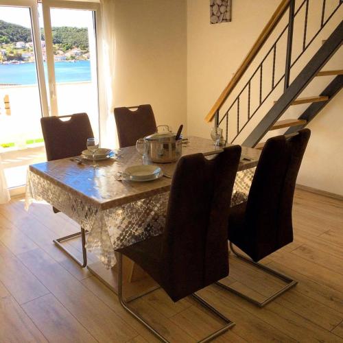 Modern attic apartment - image 5