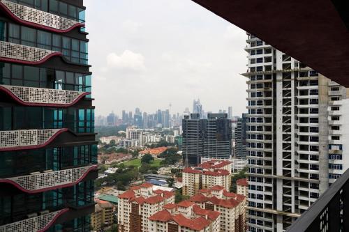 Minimalist Home-Free Shuttle to KLCC & Bkt Bintang