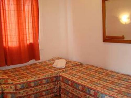 Casa Este - Semi-Detached 2 Bedroom Villa - Great For Smaller Groups, Son Bou (zdjęcie 6)