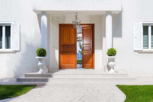 Villa Nikole Prestige - Beautiful 5 bedroom Villa - Luscious Gardens with Sea View - main image