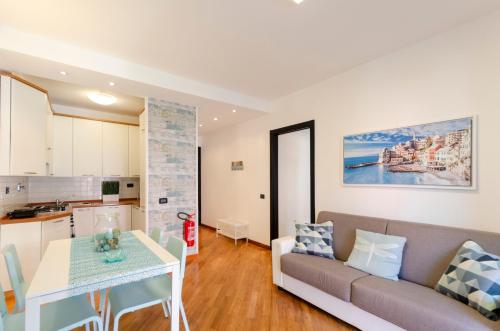 DOCK OF THE BAY GENOVA, Stylish Apartment in the Heart of Genoa with Air Conditioning, Private free Garage, Harbour View, extra garage at 25,00 euro per night on request, Genua (zdjęcie 5)