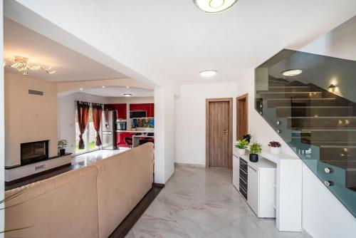 Holiday house near the sea Natali - image 8