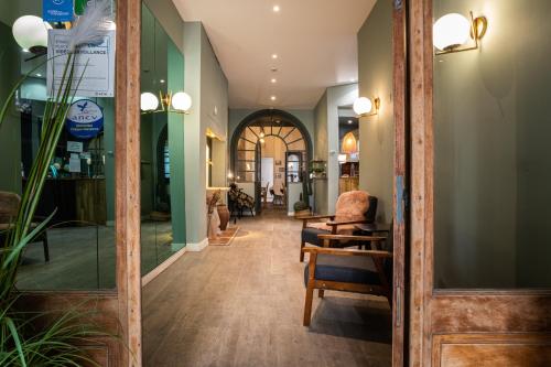 藍色酒店 Azur Hotel