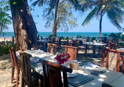 ห้องอาหาร, White Elephant Sea Lodge in มาลินด้า