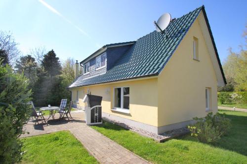 Bejárat, Ferienhaus Kormoran Haus - Terrasse, Garten, am Wasser in Breege