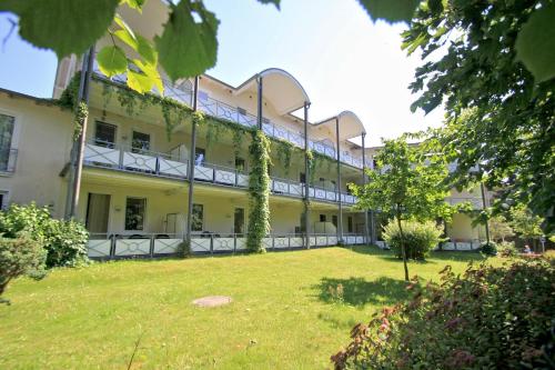 Strandresidenz Brandenburg Ferienwohnung 24 mit Sauna- und Schwimmbadnutzung im AHOI Sellin - image 3