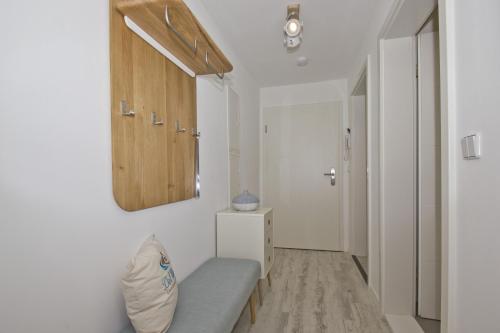 moderne Ferienwohnung mit Balkon, Meerblick - Ferienresidenz Zwei BoddenFeWo 1-2 66m von Lietzow entfernt