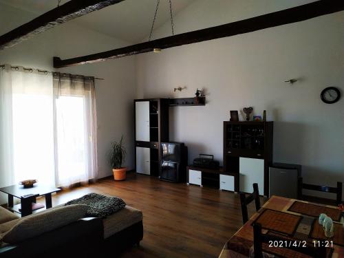 Apartments Kaić - image 11