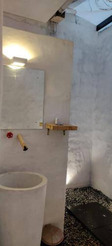 EKO STAY - White Pebble Villa