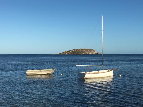 Encounter Hideaway Cottages