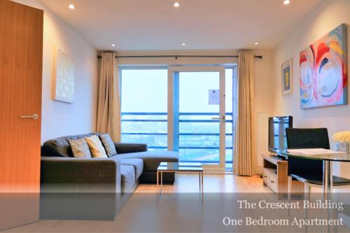 Gunwharf Quays Apartments - image 4